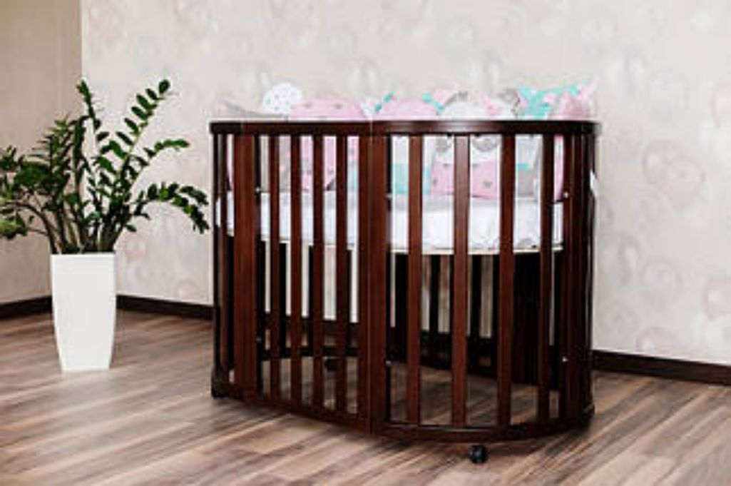 Fag sau pin? Ce tip de lemn e mai bun pentru pătuțul bebelușului tău