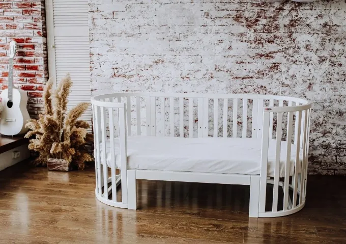 Poza cu Patut bebe rotund/oval Maribelle 9 in 1 alb