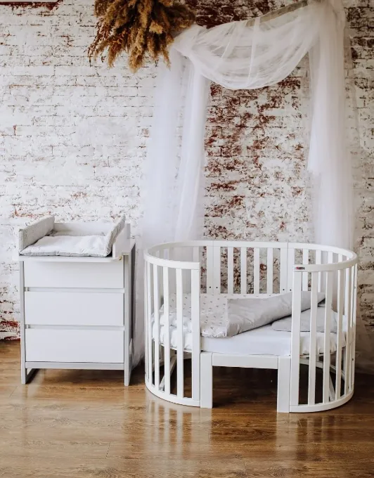 Poza cu Patut bebe rotund/oval Maribelle 9 in 1 alb